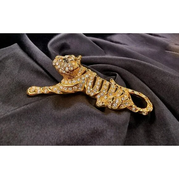 Vintage Signed TRIFARI Tiger Large Brooch Pin Gold Plated with Crystals - Picture 4 of 6